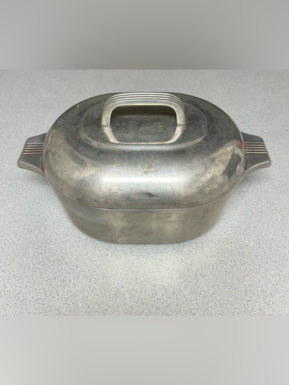 Wagner Ware Magnalite Roasterette 4263 4.5 qt Oval Aluminum Casserole w/ Lid